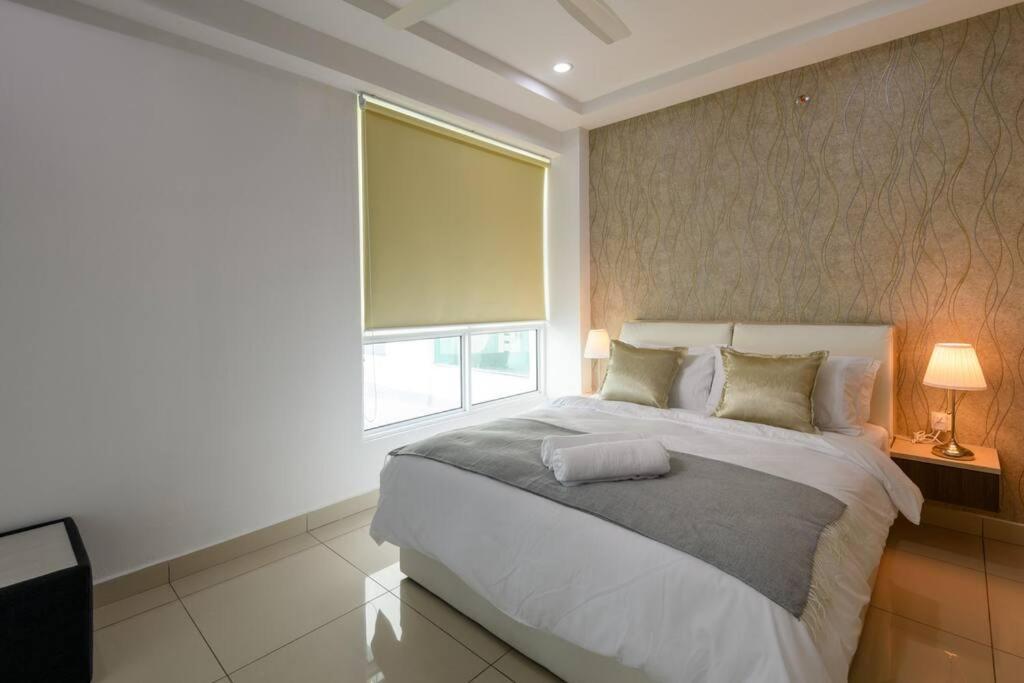 2R1B/Seaview Tropical /1~8Pax/Gurney Mansion One Apartment George Town Exterior photo